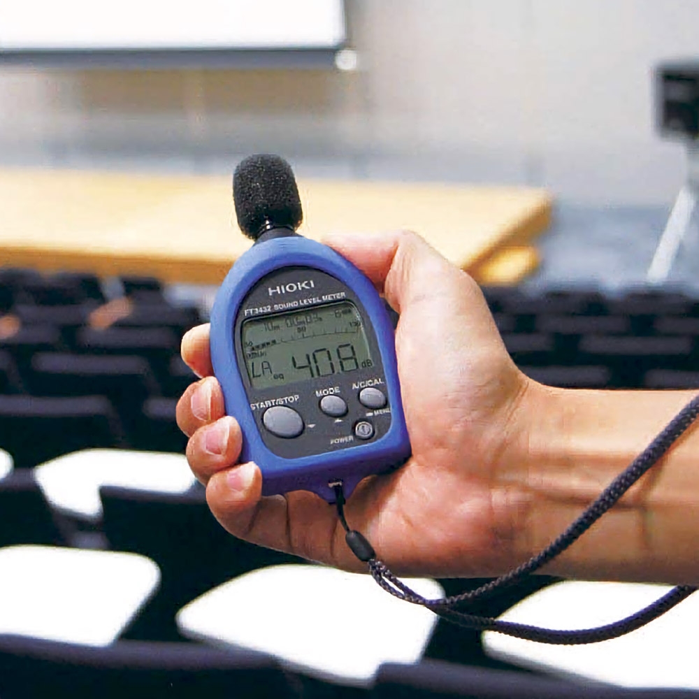 Mối nguy hại thầm lặng từ tiếng ồn sản xuất và vai trò cốt lõi của giám sát đo lường